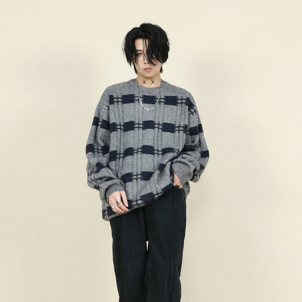 PATTERNED PLAID SWEATER